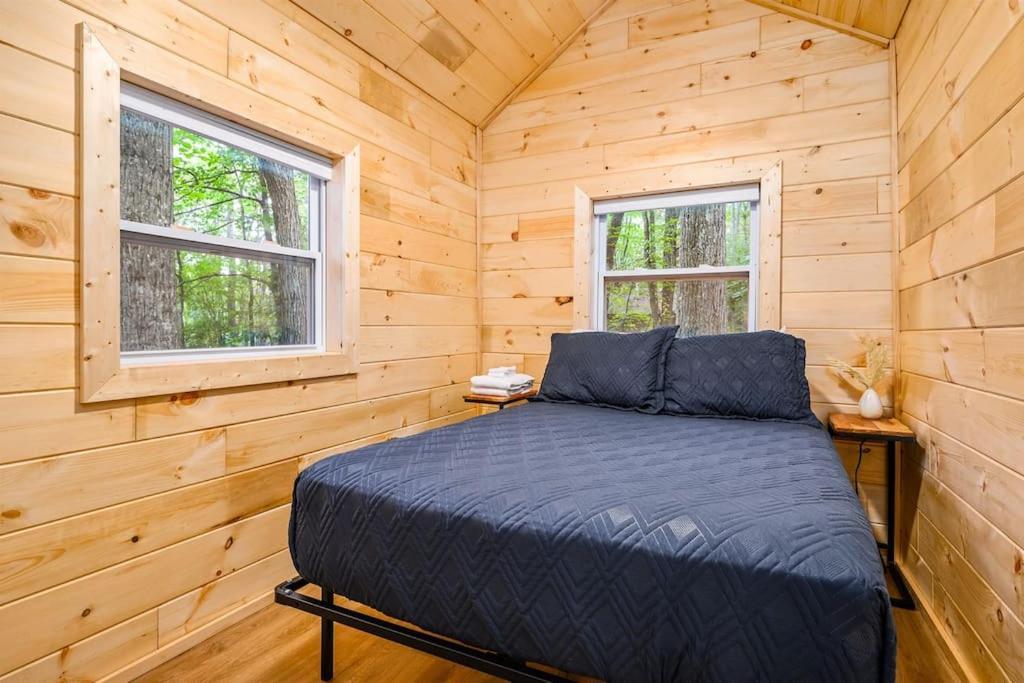 Arbutus Lake 3 Bedroom Cottage Traverse City Buitenkant foto