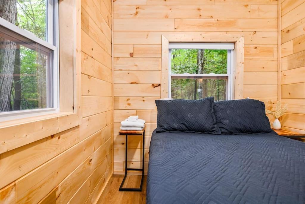 Arbutus Lake 3 Bedroom Cottage Traverse City Buitenkant foto