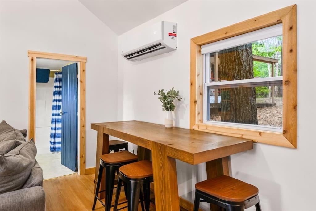 Arbutus Lake 3 Bedroom Cottage Traverse City Buitenkant foto